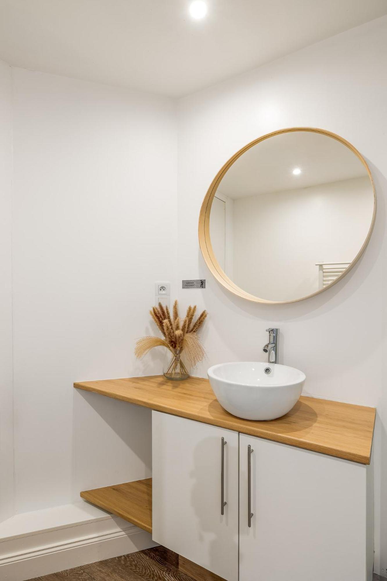 Maya Appartements & Suites Cosne-Cours-Sur-Loire ภายนอก รูปภาพ