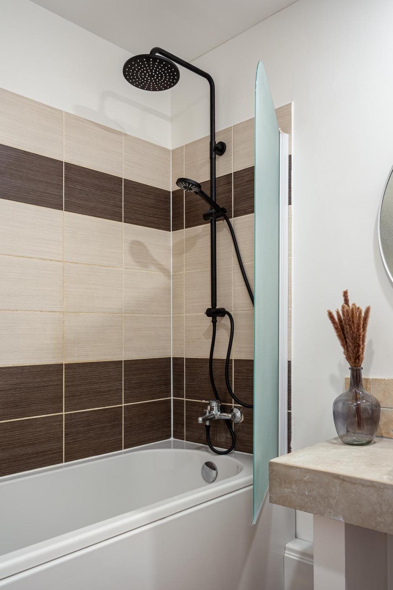 Maya Appartements & Suites Cosne-Cours-Sur-Loire ภายนอก รูปภาพ